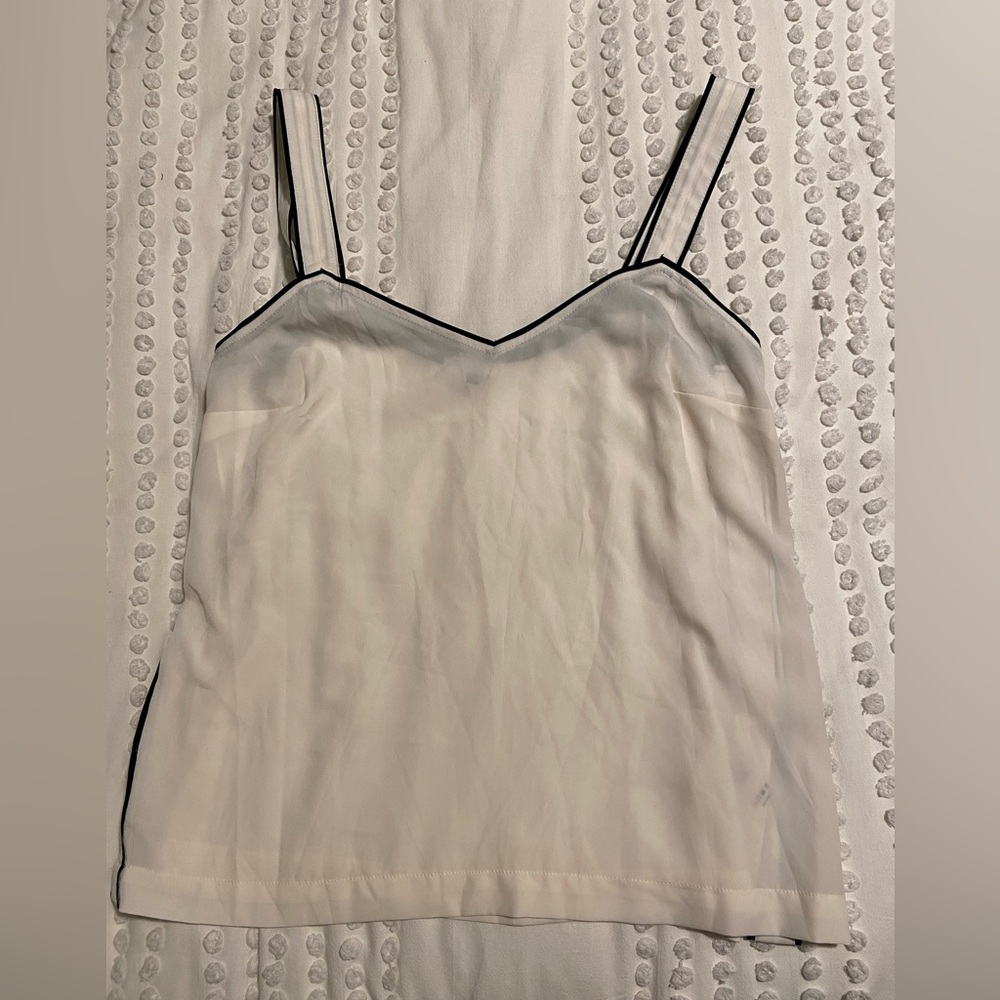 Court & Rowe Button Tank